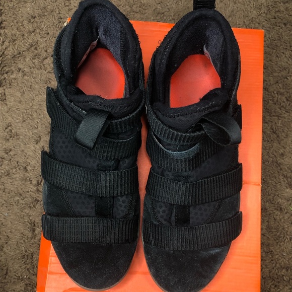 Lebron Soldier 11 - Picture 5 of 11